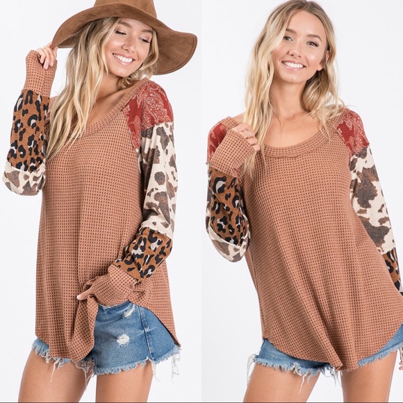 Mix Match Sleeve Waffle Patterned Knit Top - Picture 4 of 8